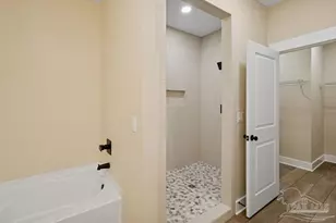 4913 Hickory Shores Blvd, Gulf Breeze, FL 32563 - Photo 10