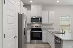 6351 Grove Park Dr, Pensacola, FL 32504 - Photo 12