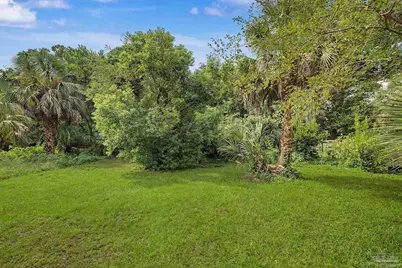 411 W Gadsden St, Pensacola, FL 32501 - Photo 26