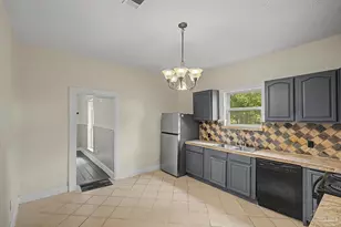 411 W Gadsden St, Pensacola, FL 32501 - Photo 10