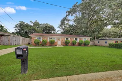 7110 Peninsula Dr, Pensacola, FL 32526 - Photo 2