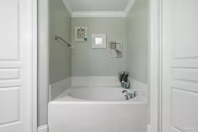 6369 Old Harbor Ct, Gulf Breeze, FL 32563 - Photo 8