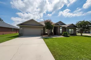 1521 Woodlawn Way, Gulf Breeze, FL 32563 - Photo 1