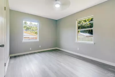 517 Ronda St, Pensacola, FL 32534 - Photo 36