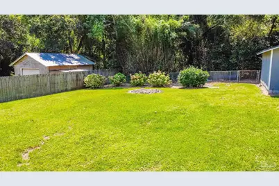 517 Ronda St, Pensacola, FL 32534 - Photo 4