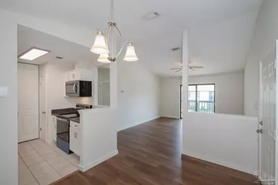 2299 Scenic Hwy #D-8, Pensacola, FL 32503 - Photo 2