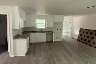 5589 Santa Monica St, Milton, FL 32583 - Photo 4