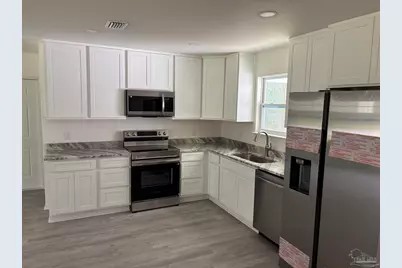 5589 Santa Monica St, Milton, FL 32583 - Photo 10