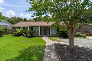 3241 Bayview Way, Pensacola, FL 32503 - Photo 2