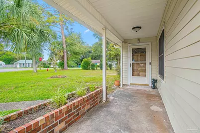 32 Bertram St, Pensacola, FL 32506 - Photo 2