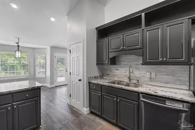 4798 Ribault Ln, Milton, FL 32570 - Photo 8