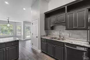 4798 Ribault Ln, Milton, FL 32570 - Photo 8