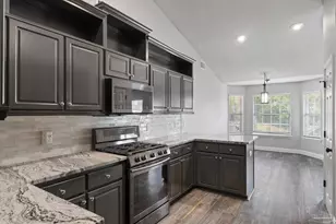 4798 Ribault Ln, Milton, FL 32570 - Photo 10