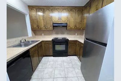 7098 W Gardner St, Milton, FL 32583 - Photo 6