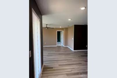 5462 Peach Dr, Milton, FL 32571 - Photo 18