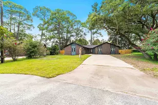 7855 Bay Meadows Dr, Pensacola, FL 32507 - Photo 6