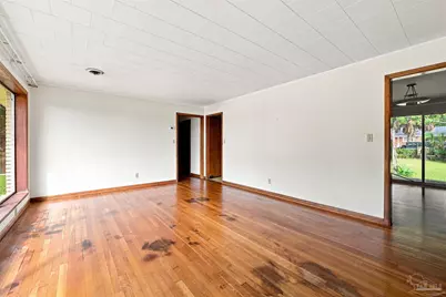 150 Hancock Ln, Pensacola, FL 32503 - Photo 4