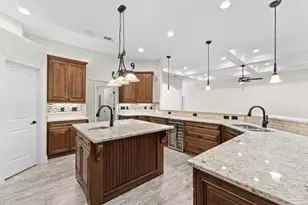5180 Sandy Shores Dr, Gulf Breeze, FL 32563 - Photo 8