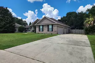 4425 Essex Terrace Cir, Pace, FL 32571 - Photo 2
