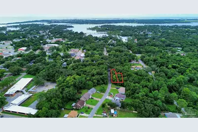 107 N Jamaica St, Pensacola, FL 32507 - Photo 2