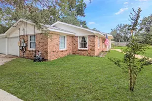 2 Manor Dr, Pensacola, FL 32507 - Photo 24