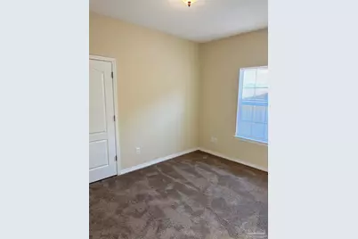 1406 E Scott St, Pensacola, FL 32503 - Photo 18