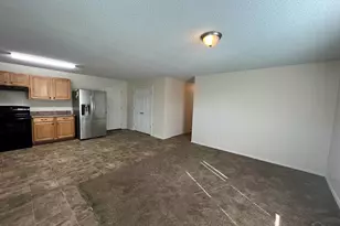 8921 Camshire Cir, Pensacola, FL 32507 - Photo 6