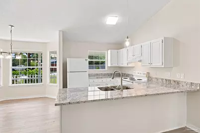 5579 Sweetbirch Ln, Milton, FL 32583 - Photo 8