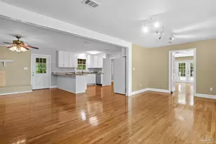 3231 Dunaway Ln, Pensacola, FL 32526 - Photo 4