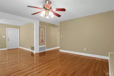 3231 Dunaway Ln, Pensacola, FL 32526 - Photo 12
