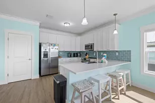 545 Harbor Light Cir, Gulf Shores, AL 36542 - Photo 2
