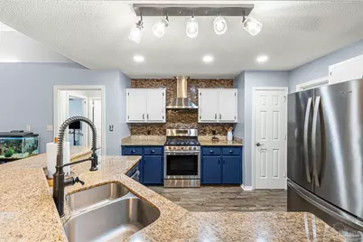 6330 Summer Lakes Ct, Pensacola, FL 32504 - Photo 10