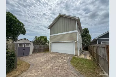 517 W Wright St #B, Pensacola, FL 32502 - Photo 1