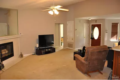 5930 Herlong Dr, Milton, FL 32570 - Photo 6