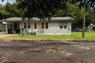 5582 East St, Milton, FL 32570 - Photo 1