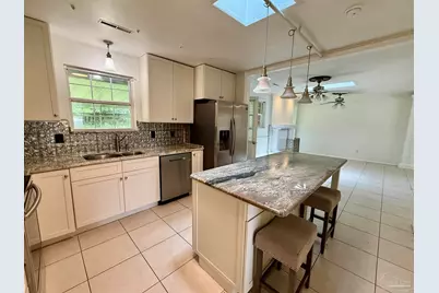 204 Nandina Rd, Gulf Breeze, FL 32561 - Photo 4