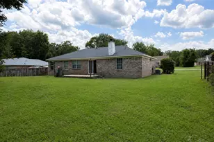3989 Deerwood Cir, Pace, FL 32571 - Photo 2