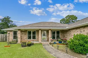 7425 Peterson Ln, Pensacola, FL 32506 - Photo 4