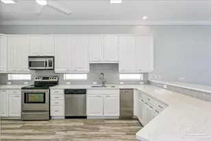 7781 Gulf Blvd, Navarre Beach, FL 32566 - Photo 18