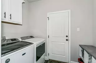 5735 Maggie Rose Cir, Milton, FL 32570 - Photo 26
