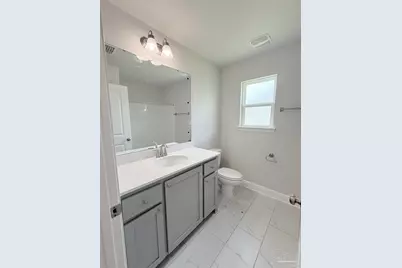 9704 Angel Oak Dr, Pensacola, FL 32526 - Photo 14