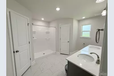 9704 Angel Oak Dr, Pensacola, FL 32526 - Photo 10