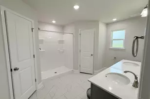9704 Angel Oak Dr, Pensacola, FL 32526 - Photo 10