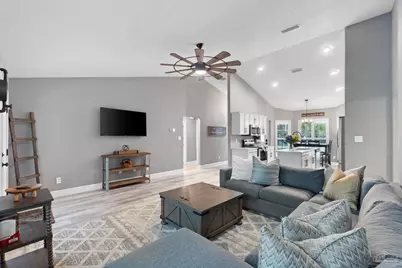 5861 Capitol Dr, Gulf Breeze, FL 32563 - Photo 8