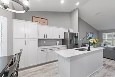 5861 Capitol Dr, Gulf Breeze, FL 32563 - Photo 14