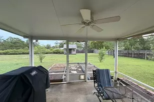 7777 Sandstone St, Navarre, FL 32566 - Photo 8