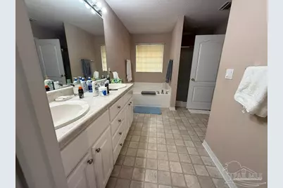 7777 Sandstone St, Navarre, FL 32566 - Photo 12