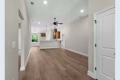 7961 Twin Lake Dr, Milton, FL 32583 - Photo 10