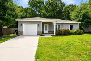 5940 Savannah Dr, Milton, FL 32570 - Photo 1