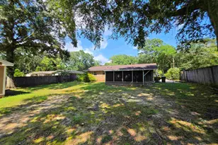 5505 Fairview Dr, Pensacola, FL 32505 - Photo 2